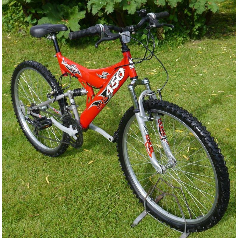 Shockwave 450SUS full suspension mountain bike, 18" medium frame, Shimano 18 gears, 26" wheels