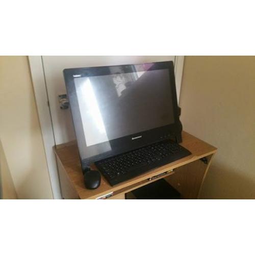 Lenovo PC all in one Think Centre with Keyboard, Mouse and Printer/Scanner and Windows 10