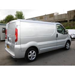 2013 VAUXHALL VIVARO 2700 CDTI SPORTIVE IN SILVER WITH AIR CONDITIONING,ELECTRIC