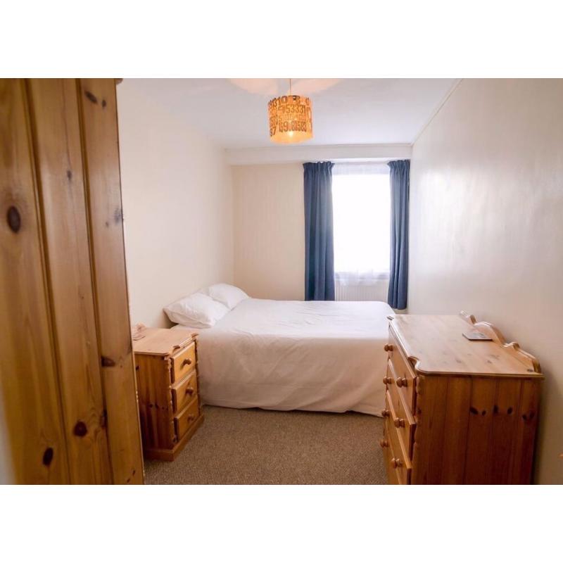 BETHNAL GREEN, DOUBLE ROOM FOR RENT WITH AN AMAZING PANORAMIC VIEW OF THE CITY