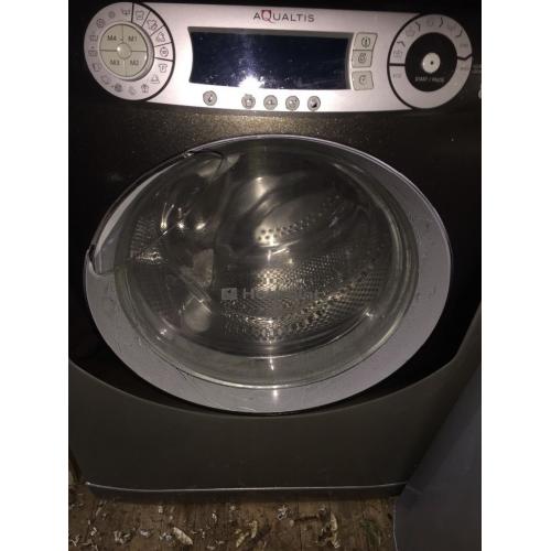 8kg Hotpoint Aqualtis super silent washing machine 1600 spin. In good condition