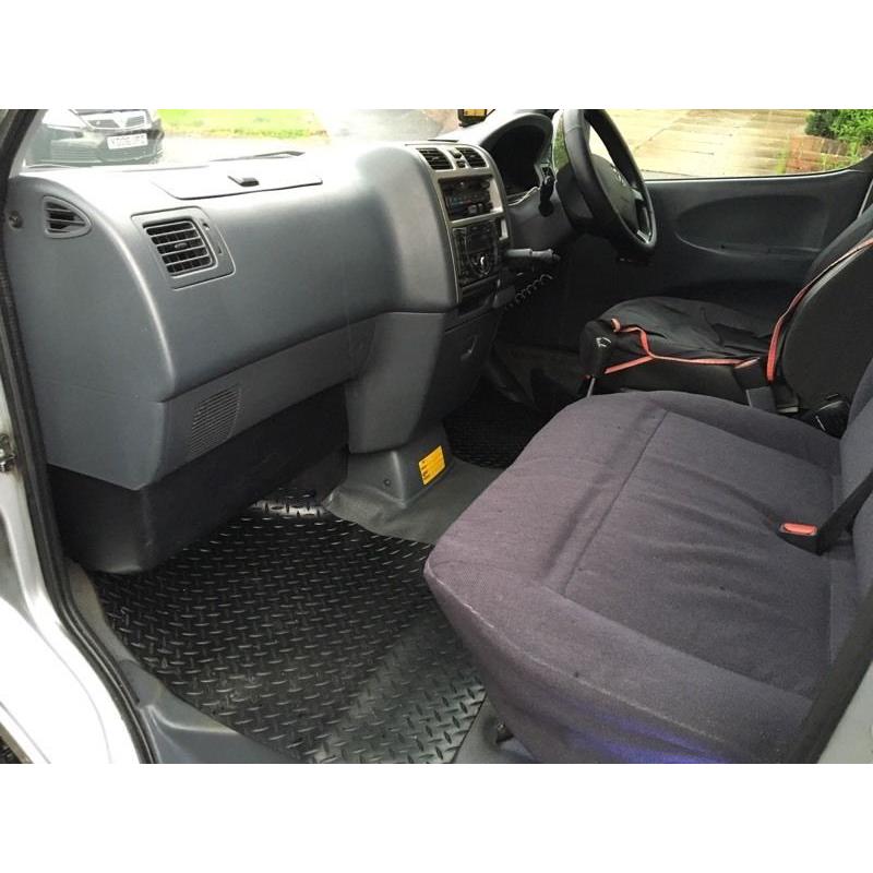 Toyota Hiace 120