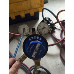 Oxyacetylene torch hoses and gauges