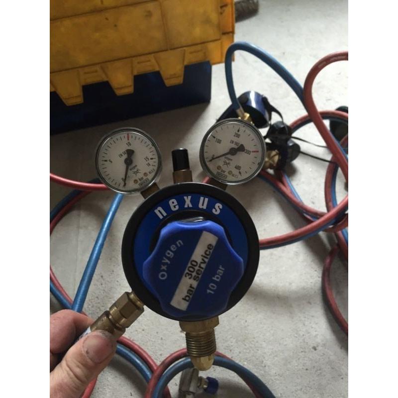 Oxyacetylene torch hoses and gauges