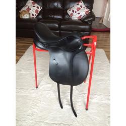 Leather Saddle 17" Thorogood