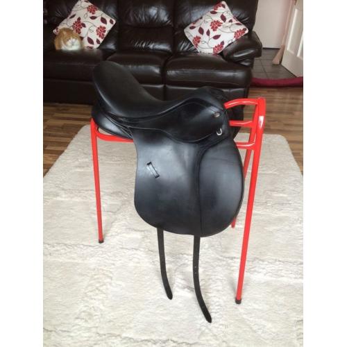 Leather Saddle 17" Thorogood