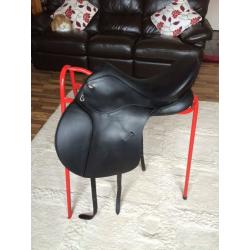 Leather Saddle 17" Thorogood