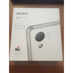 Sony Xperia Z3 Dual for sale in black, good condition, comes with box, charger & accessories.