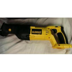 Dewalt 18v Combo kit 5 piece XRP Ex cond plus extras, books, case,