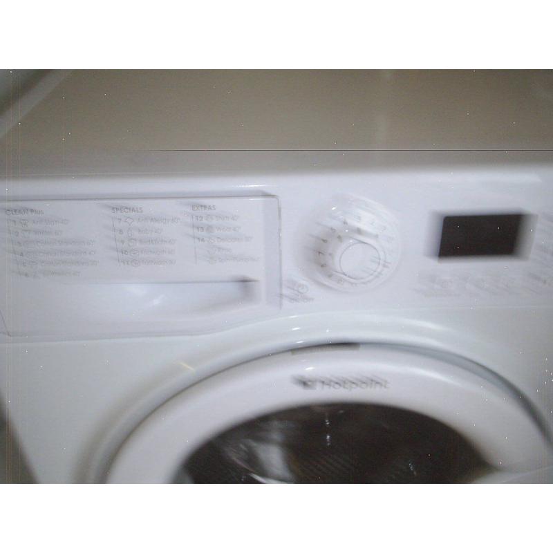 HOTPOINT AQUARIUS WMFG741 washing machine in white, good condition