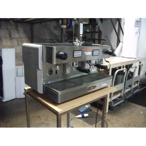 Visa Crem Nera Coffee Machine