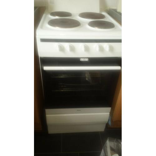 Amicable 508EE1W 50cm Single Oven Electric Cooker with Sealed Plate Hob