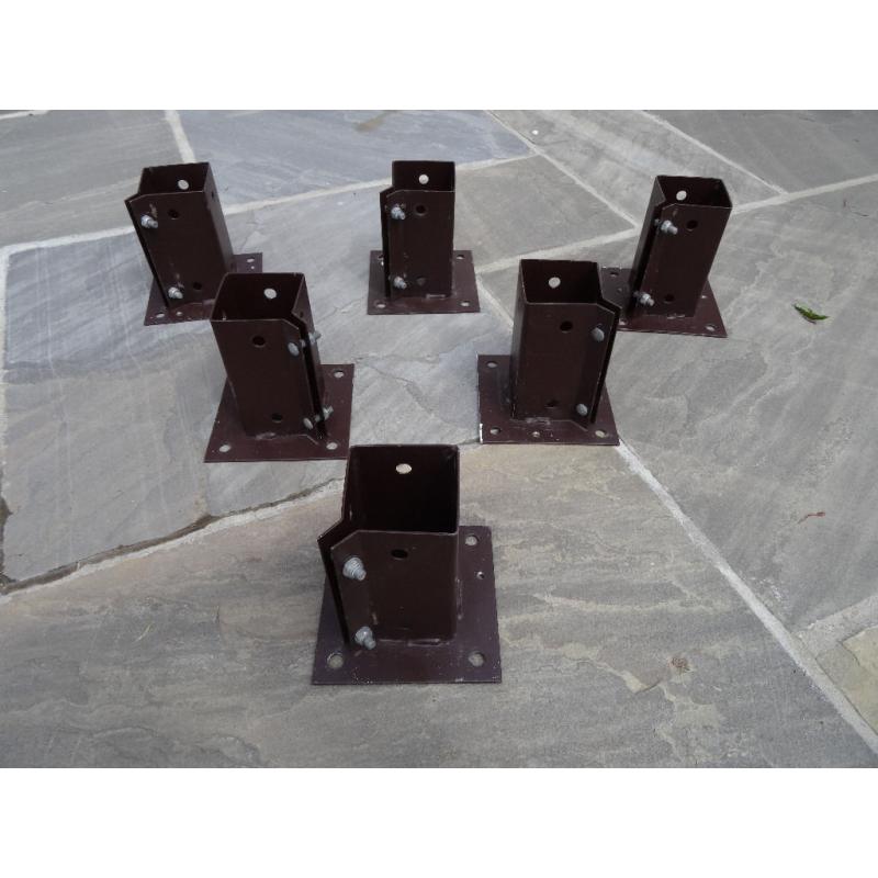 Boltdown fence post support