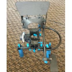 SHOULDER KOOLERTRON + Video Light