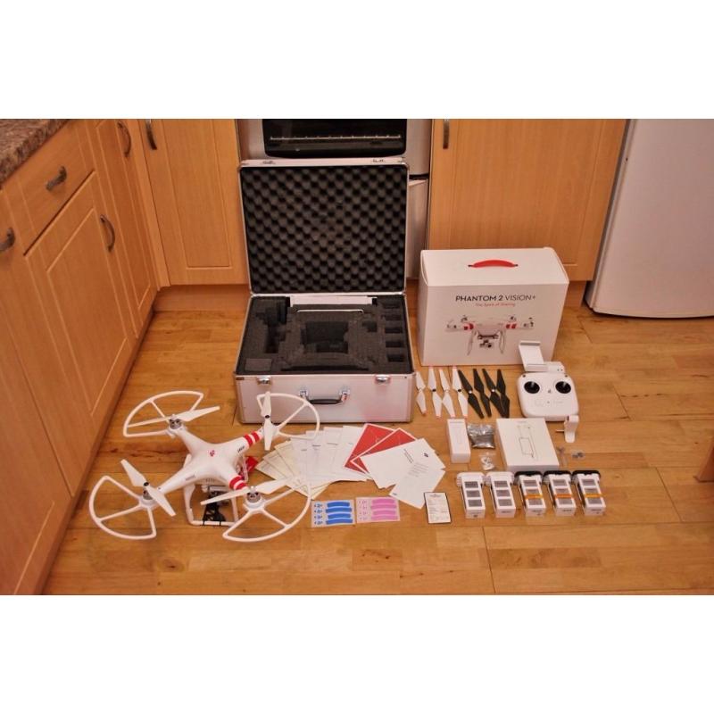 DJI Phantom 2 Vision Plus + Quadcopter Drone V3.0 With 5 Batteries, Flight Case