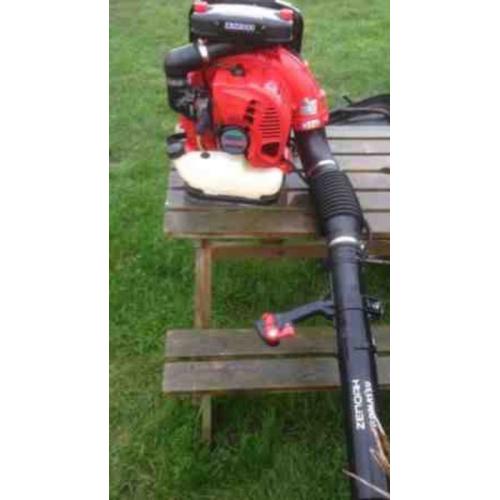 Petrol back pack blower