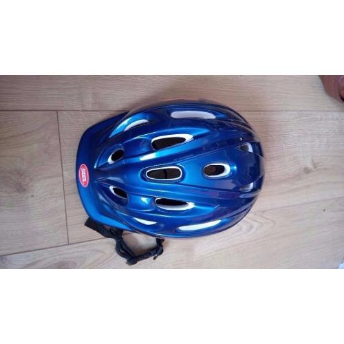 Bicycle / Bike helmet - CAN BE DELIVERED