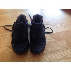 Trainers Nike Air Huarache Junior UK Size 3.5