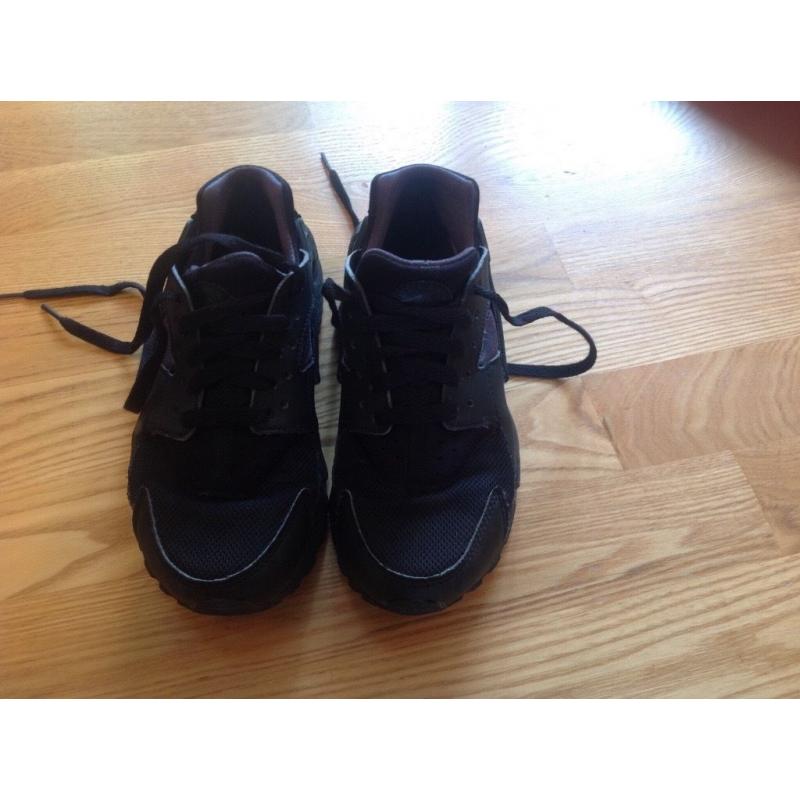 Trainers Nike Air Huarache Junior UK Size 3.5