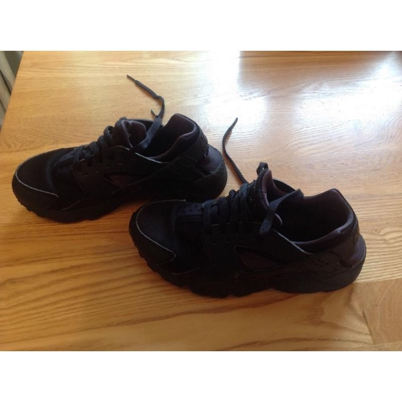 Trainers Nike Air Huarache Junior UK Size 3.5