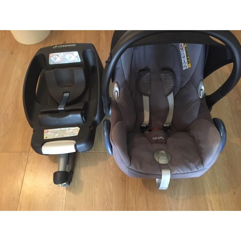 Maxicose isofix base and cabriofix car seat