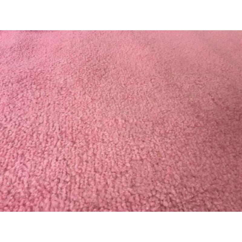 LOVELY PINK CARPET 11FT BY 7 FT - NEARLY BRAND NEW AS ONLY USED FOR SPARE ROOM