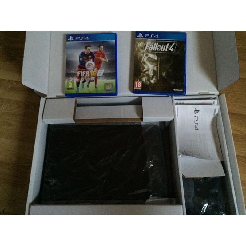 PlayStation 4 (1 Terabyte) Bundle