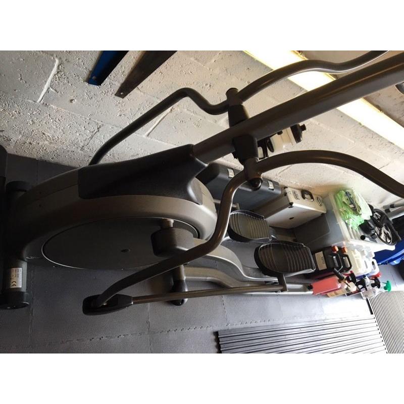 Cross Trainer
