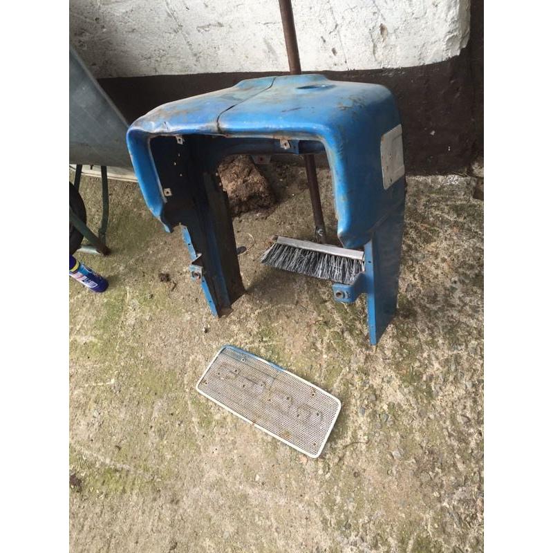 Tractor 4000 major trailer wheels