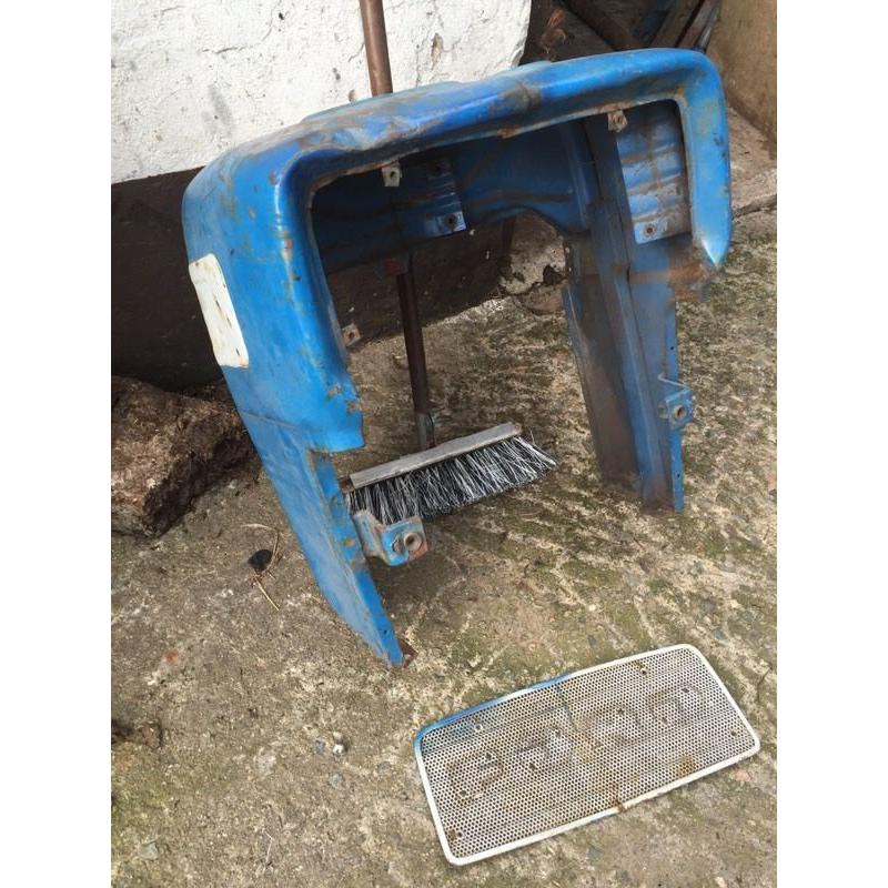 Tractor 4000 major trailer wheels