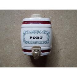 **WADE**...Port dispenser