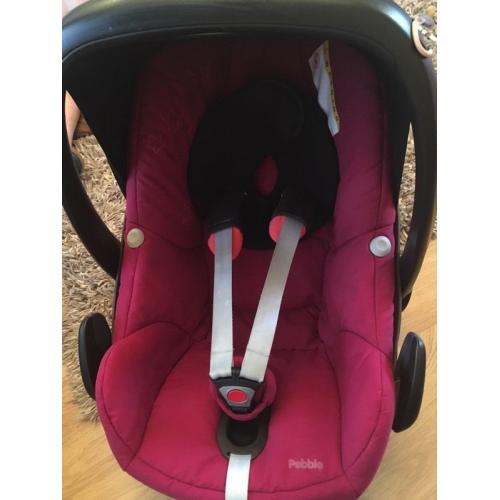 Maxi cosi pebble with rain cover