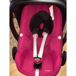 Maxi cosi pebble with rain cover