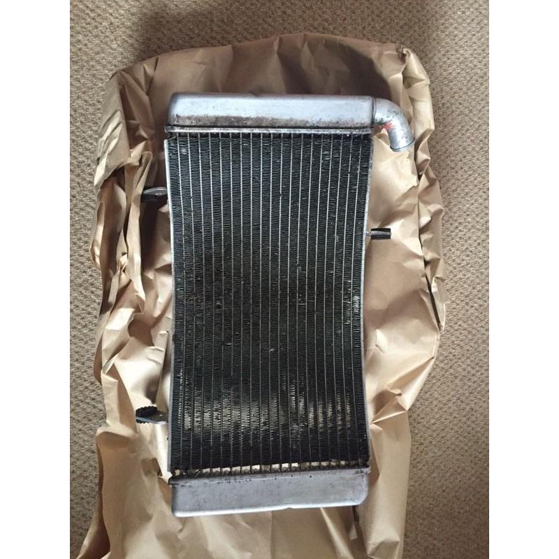 Ducati 748 radiator