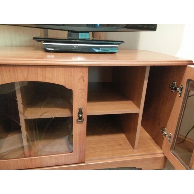 Corner TV unit (wood, not veneer)