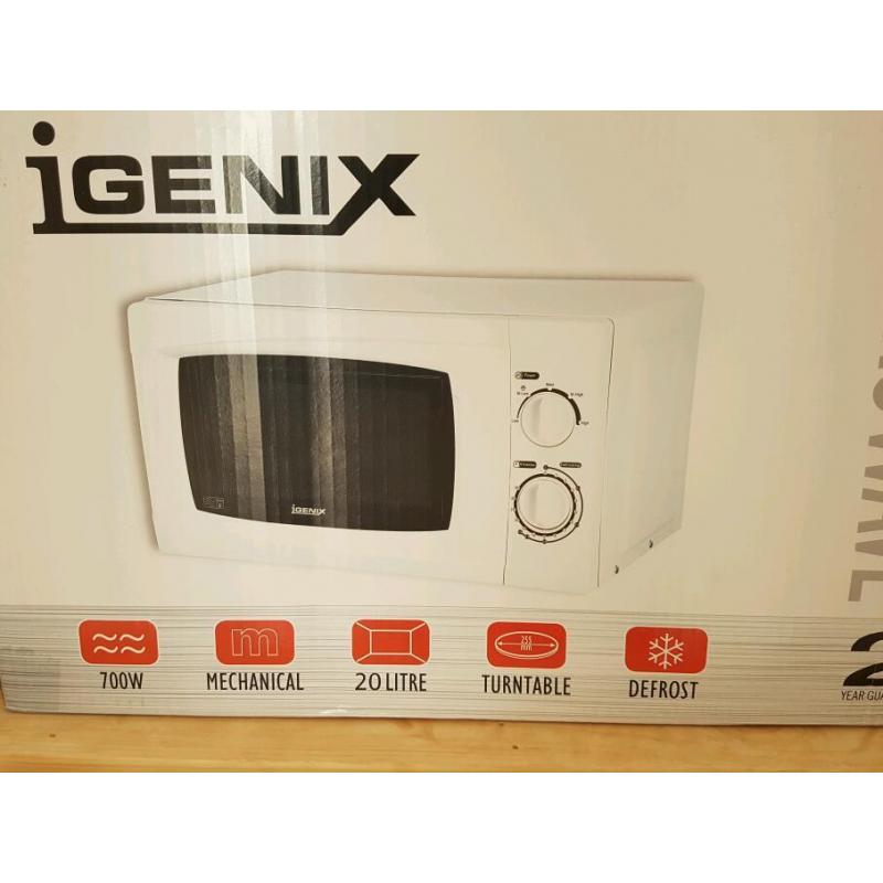 ***Bran New*** Microwave & Kettle & Toaster Set