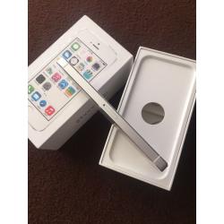 Apple iPhone 5S White/silverUNLOCKED