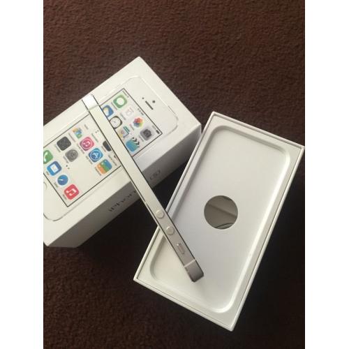 Apple iPhone 5S White/silverUNLOCKED
