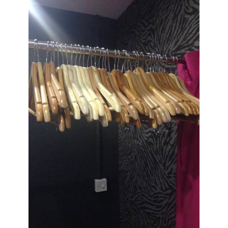 100 Wooden Clothes Hangers