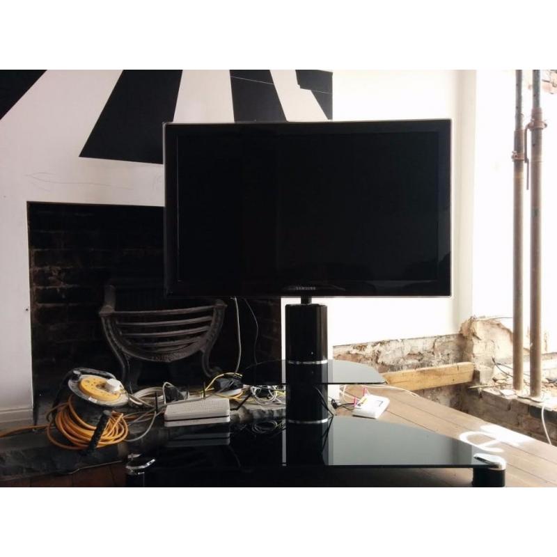 40 inch Samsung TV