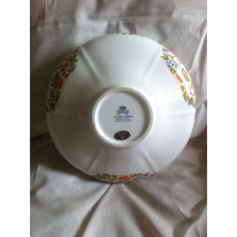 Aynsley Bowl, Modern, Well known shape and pattern