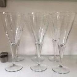 Glasses - selection of good quality glass ware.