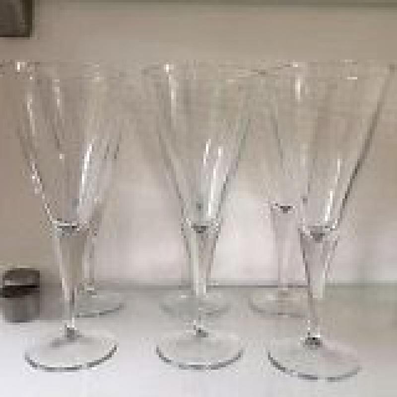 Glasses - selection of good quality glass ware.