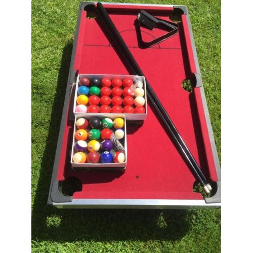 Table top snooker/pool table