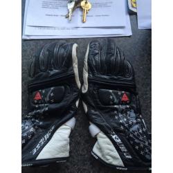 Dainese ladies gloves size medium