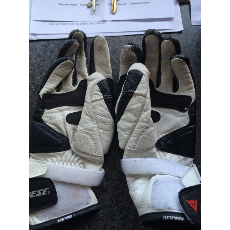 Dainese ladies gloves size medium