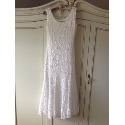 Elegant CHESCA wedding gown Size UK 12/14 with Pearl/Diamond Hair Accessory included