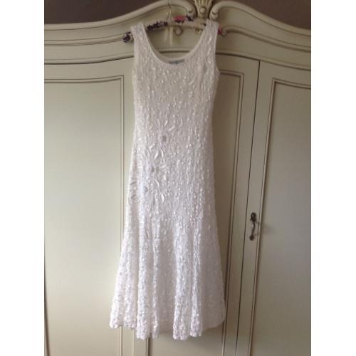 Elegant CHESCA wedding gown Size UK 12/14 with Pearl/Diamond Hair Accessory included