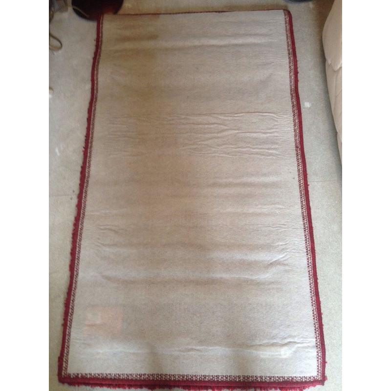 Rug burgundy/ wine red