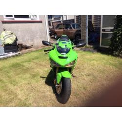Kawasaki zx6r 636 2004